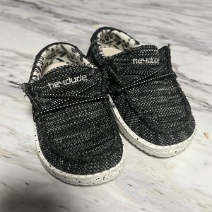 Toddler boy size 7 Hey Dudes like new worn once